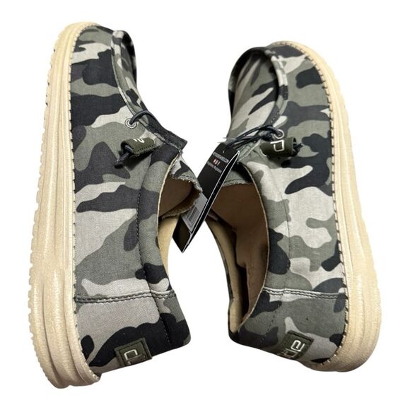 HEY DUDE Wally Shoes Sneakers Slip On Men’s Size 12 Multi Camo Camouflage NEW - Picture 6 of 9